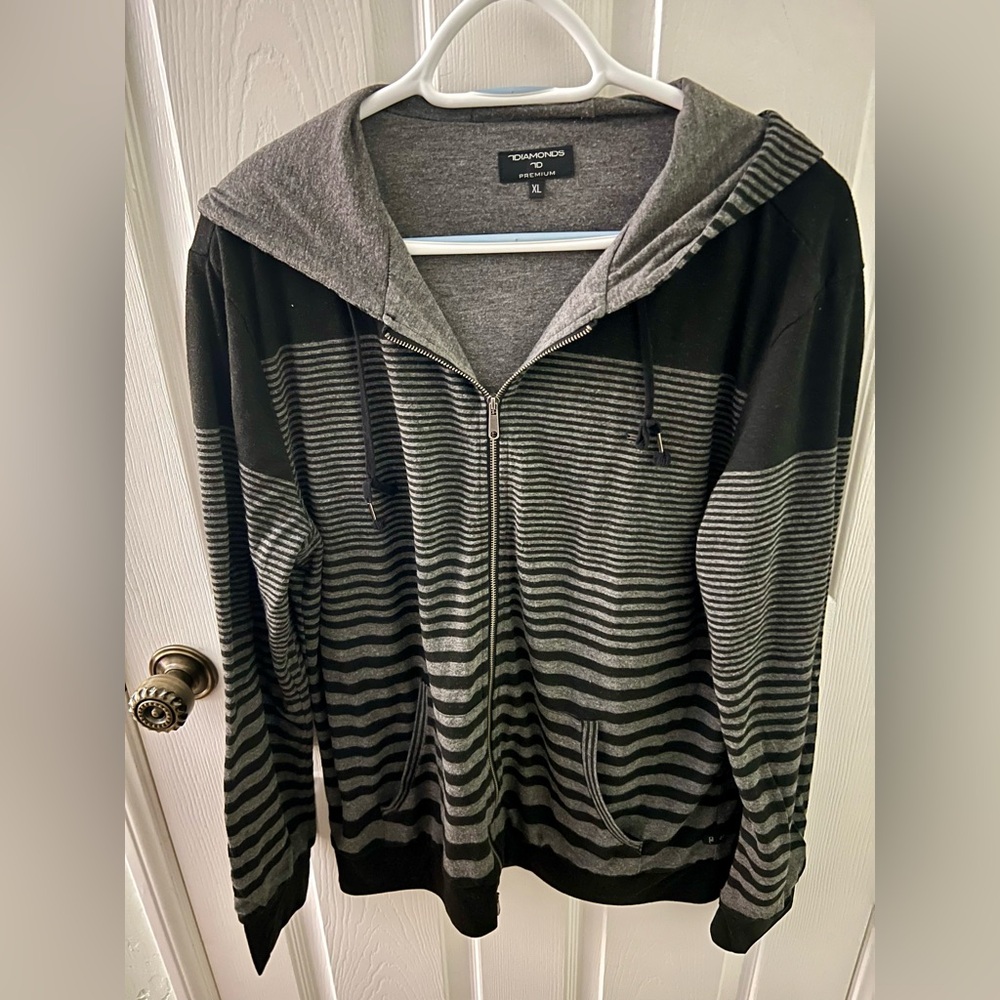 7 Diamonds Premium Black & Gray Striped Zip-Up Men’s Hoodie Size XL